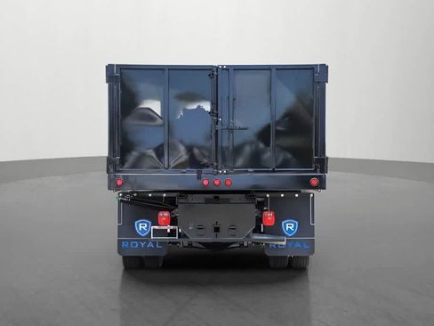 New 2023 RAM 5500 Tradesman AWD/4WD image 3