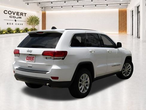 Used 2022 Jeep Grand Cherokee Laredo X RWD image 9