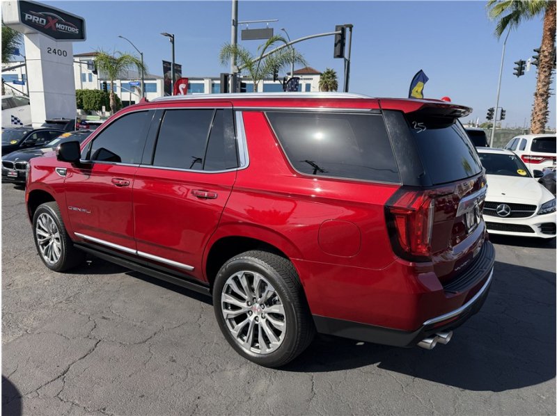 Used 2021 GMC Yukon Denali w/ Denali Premium Package AWD/4WD image 14