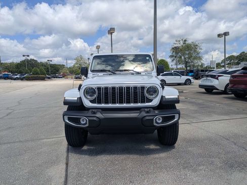 Used 2024 Jeep Wrangler Unlimited Sahara w/ Technology Group AWD/4WD image 8