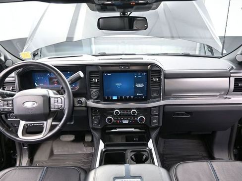 Used 2025 Ford F250 Platinum image 27