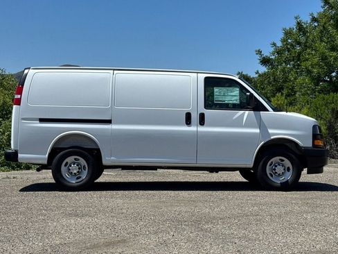 New 2026 Chevrolet Express 2500 w/ Driver Convenience Package RWD image 3