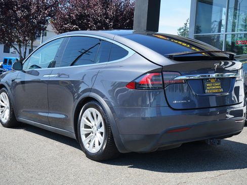 Used 2018 Tesla Model X 75D AWD/4WD image 3