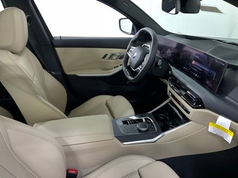 Certified 2025 BMW 330i xDrive Sedan w/ Premium Package AWD/4WD image 33