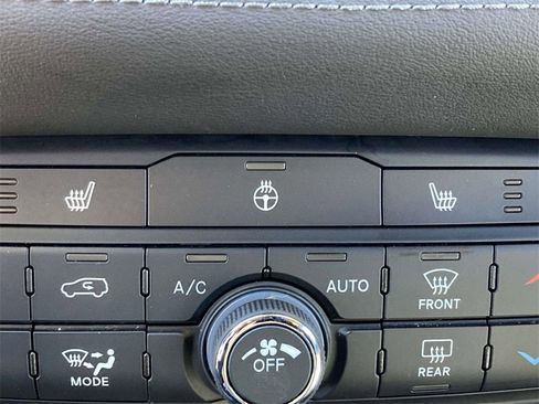 Used 2022 Dodge Durango GT image 22