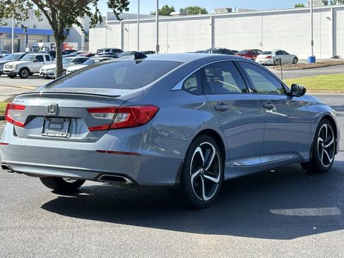 Used 2022 Honda Accord Sport image 11
