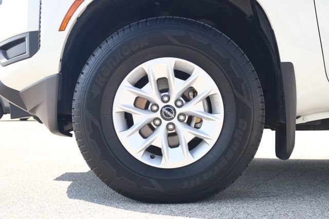 Used 2025 Nissan Frontier S AWD/4WD image 8