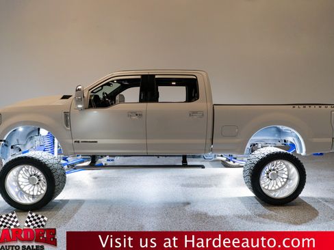 Used 2017 Ford F350 Platinum w/ Platinum Ultimate Package image 8