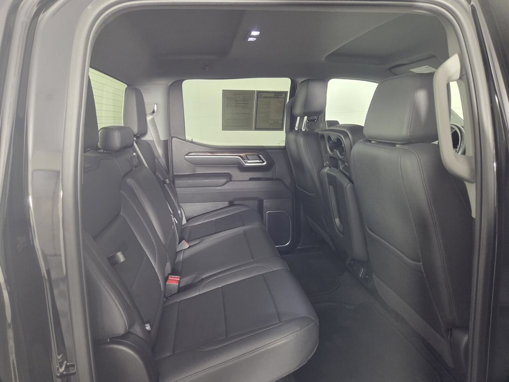 Used 2025 GMC Sierra 1500 SLT RWD image 28