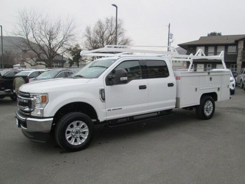 Used 2021 Ford F350 XLT image 3