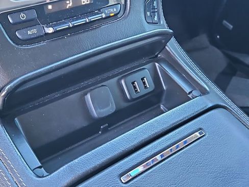 Used 2019 GMC Yukon XL Denali w/ Open Road Package image 27