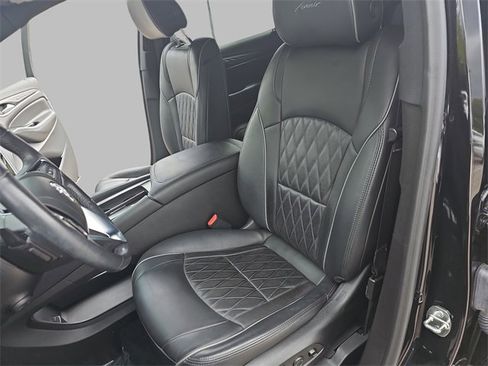 Certified 2023 Buick Enclave Avenir w/ Avenir Technology Package image 16