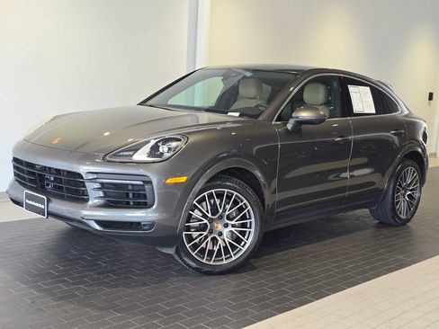 Used 2023 Porsche Cayenne Coupe AWD/4WD image 1