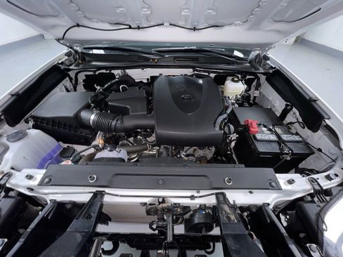 Certified 2023 Toyota Tacoma TRD Off-Road image 14