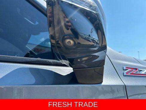 Used 2022 Chevrolet Tahoe Z71 w/ Z71 Off-Road Package AWD/4WD image 16
