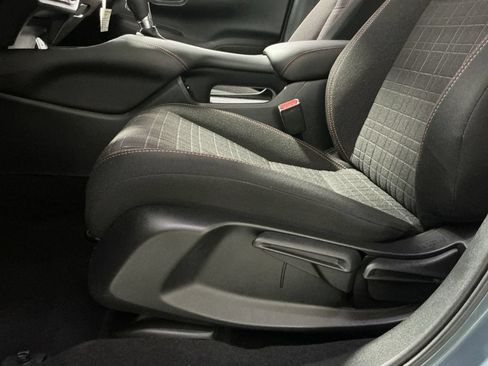 Used 2024 Honda HR-V Sport image 15