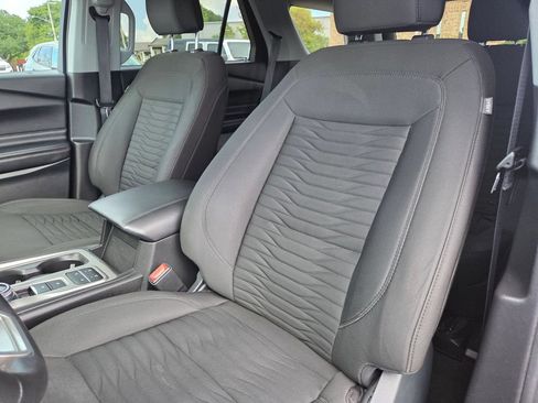 Used 2021 Ford Explorer XLT RWD image 11