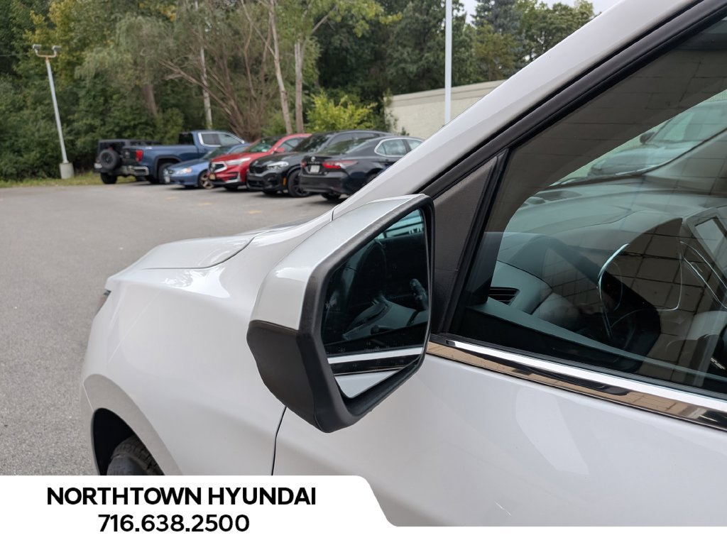 Used 2021 Chevrolet Equinox LT FWD image 38
