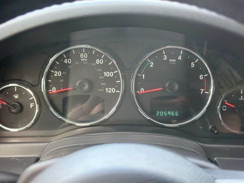 Used 2012 Jeep Liberty Sport w/ Popular Equipment Group AWD/4WD image 21