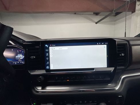 Used 2024 Chevrolet Silverado 2500 High Country w/ Technology Package image 14