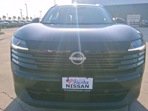 New 2026 Nissan Kicks SV image 2