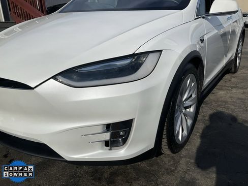 Used 2017 Tesla Model X 75D image 91