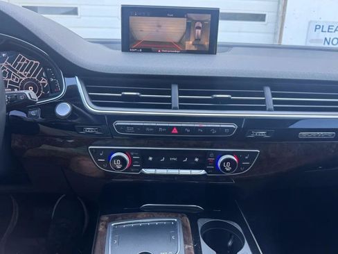 Used 2019 Audi Q7 3.0T Prestige w/ Prestige Package AWD/4WD image 26