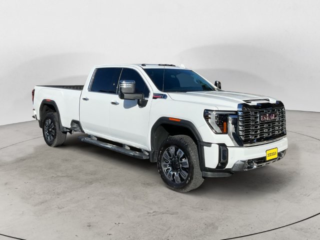 Used 2026 GMC Sierra 3500 Denali w/ Denali Reserve Package AWD/4WD image 3