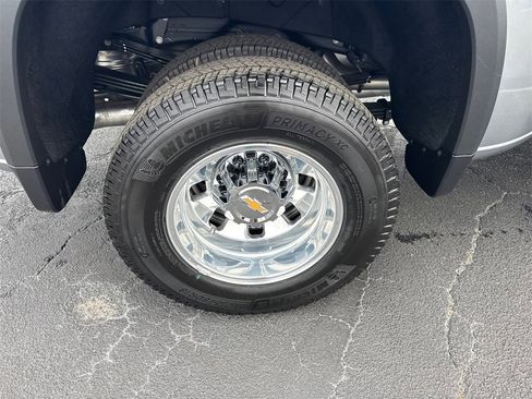 Used 2026 Chevrolet Silverado 3500 High Country w/ Technology Package image 18
