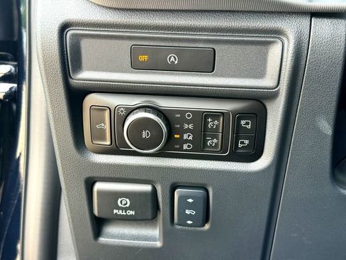 Used 2025 Ford F150 Lariat w/ Equipment Group 502A High AWD/4WD image 14