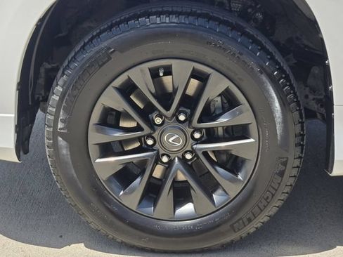 Used 2020 Lexus GX 460 Premium w/ Premium Package AWD/4WD image 11