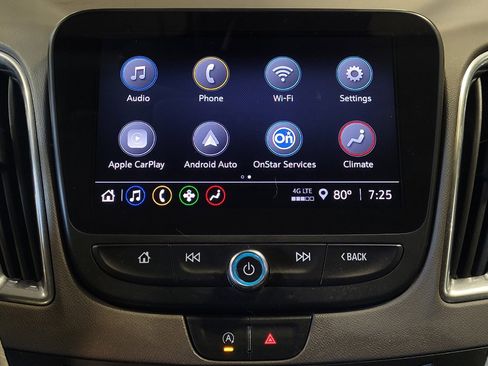 Used 2021 Chevrolet Malibu LT FWD image 25
