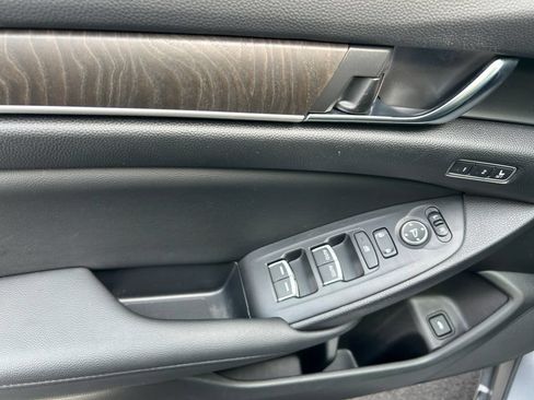 Used 2020 Honda Accord EX-L image 19