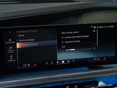 Used 2023 BMW i7 xDrive60 AWD/4WD image 42