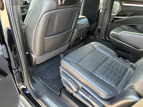 Used 2026 Cadillac Escalade Platinum Sport w/ LPO, Floor Liner Package image 40