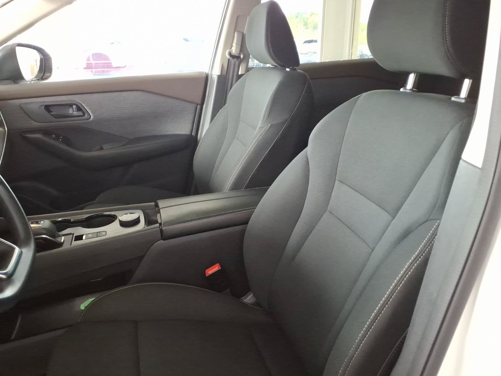 Used 2023 Nissan Rogue S AWD/4WD image 11