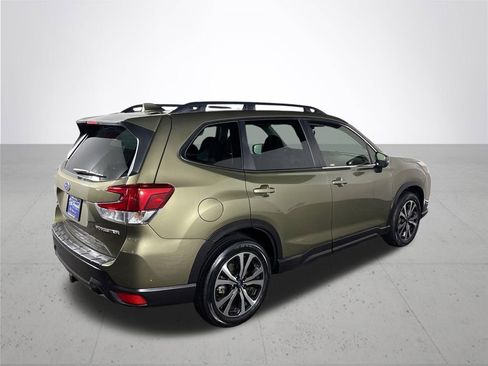 Used 2023 Subaru Forester Limited AWD/4WD image 6