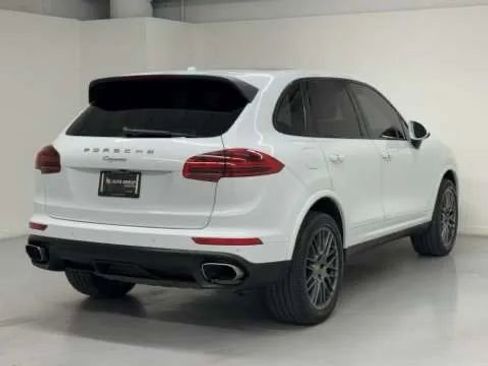 Used 2018 Porsche Cayenne Platinum Edition image 52