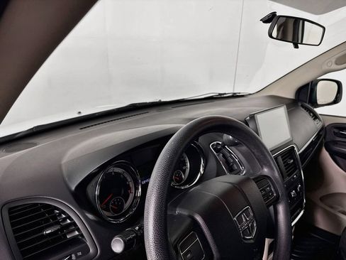Used 2014 Dodge Grand Caravan American Value Package FWD image 4