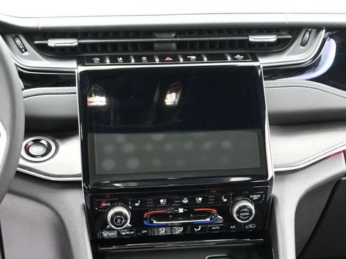 Used 2023 Jeep Grand Cherokee L Overland AWD/4WD image 28