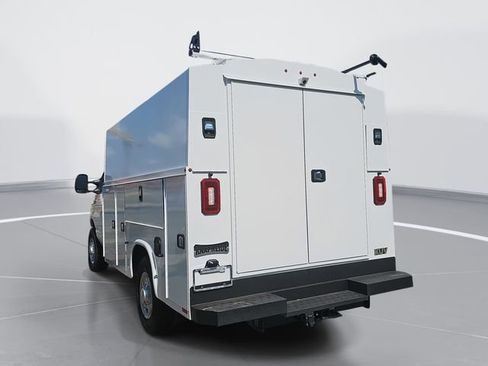 New 2026 Ford E-350 and Econoline 350 Super Duty w/ Power Equipment Group RWD image 5