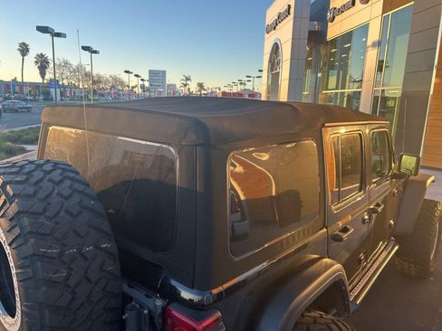 Used 2021 Jeep Wrangler Unlimited Rubicon 4xe image 30