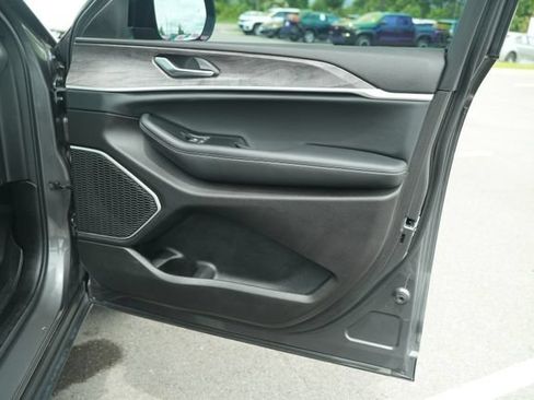 Used 2021 Jeep Grand Cherokee L Limited AWD/4WD image 21
