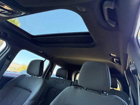 New 2025 Jeep Grand Cherokee Laredo X w/ Luxury Tech Group I image 18