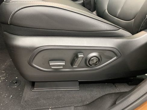New 2026 Jeep Grand Cherokee L Limited AWD/4WD image 13