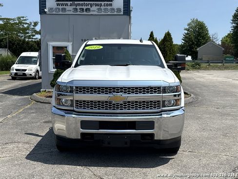 Used 2019 Chevrolet Silverado 2500 LT AWD/4WD image 2