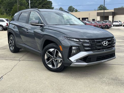 Certified 2025 Hyundai Tucson SEL FWD image 1