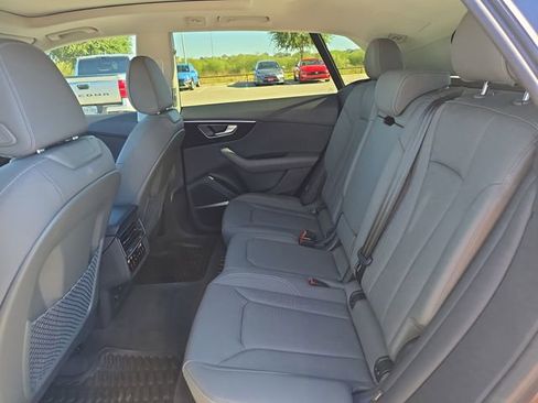 Used 2025 Audi Q8 Premium Plus image 14