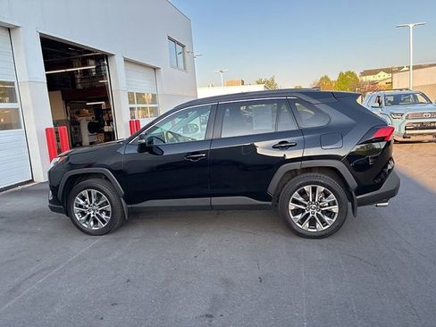 Certified 2022 Toyota RAV4 XLE Premium image 21