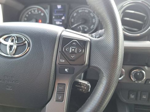 Used 2021 Toyota Tacoma TRD Off-Road w/ Technology Package AWD/4WD image 26